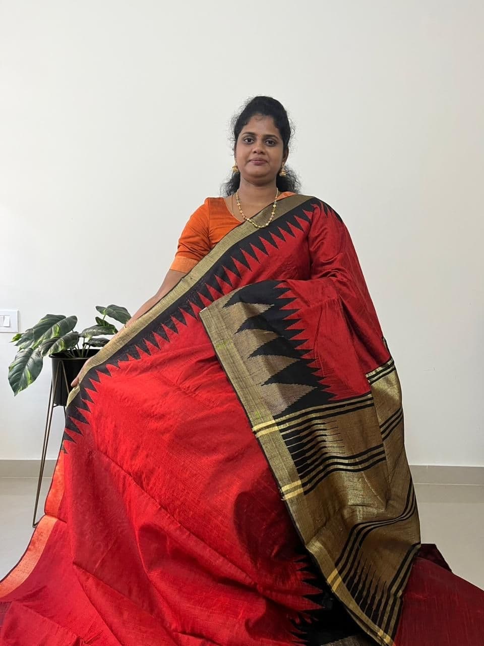 KUMKUM RED WITH BLACK